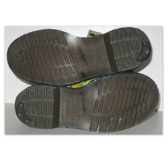 FuNkY UK Size 3 / US Size 5 Doc Marten's Boots - Picture 5 of 8